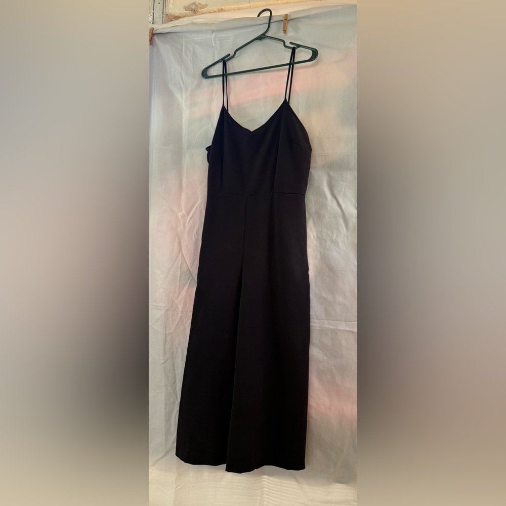 Jolie Elegant Black Strap mid jumper